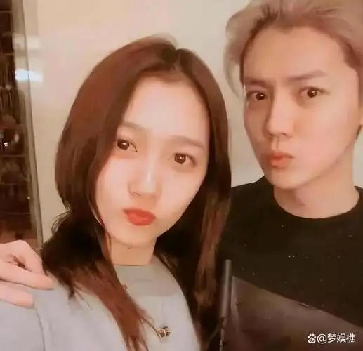 接受采访时,张雪迎被问及:"您最期待与哪位男演员合作?