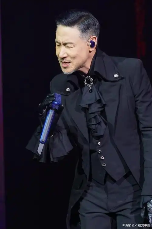 香港"四大天王"中张学友被称为"歌神",而张国荣为何却不是?