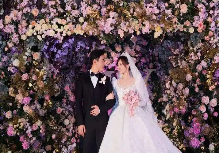 唐嫣罗晋结婚两周年!浪漫约会幸福甜蜜,真让人羡慕._时候_女儿_照片