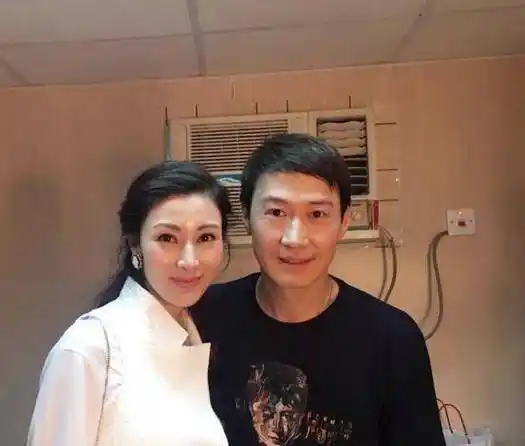 原创26年前黎明为了李嘉欣愤怒终究竹篮打水一场空