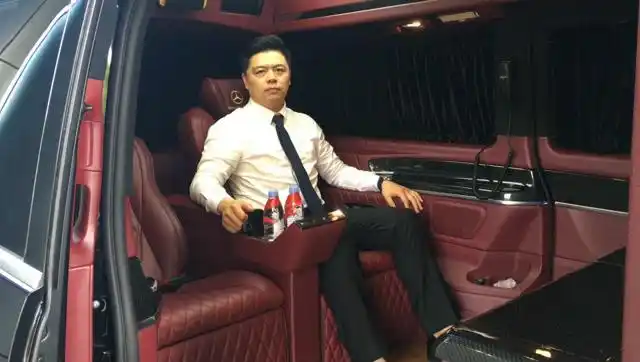 豪车 老板最佳选择,豪华四座mpv车型,只为您的舒适而生