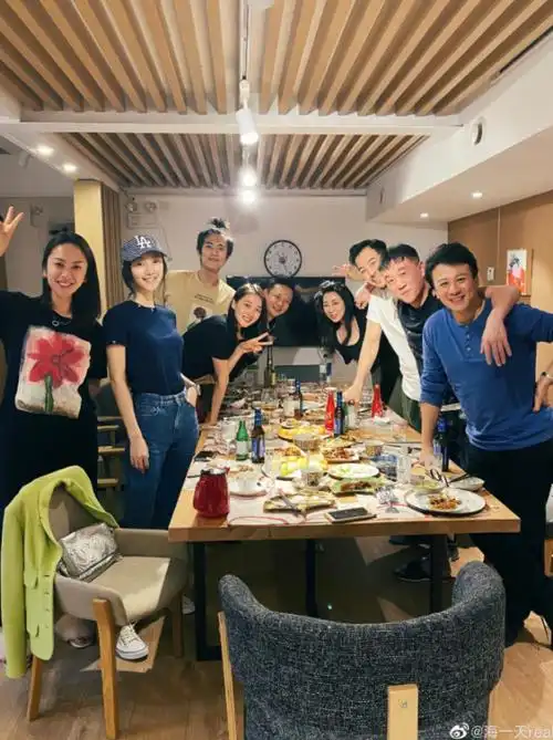 回顾演员海一天:娶了平凡二婚妻子,用爱温暖继子,成了良夫慈父