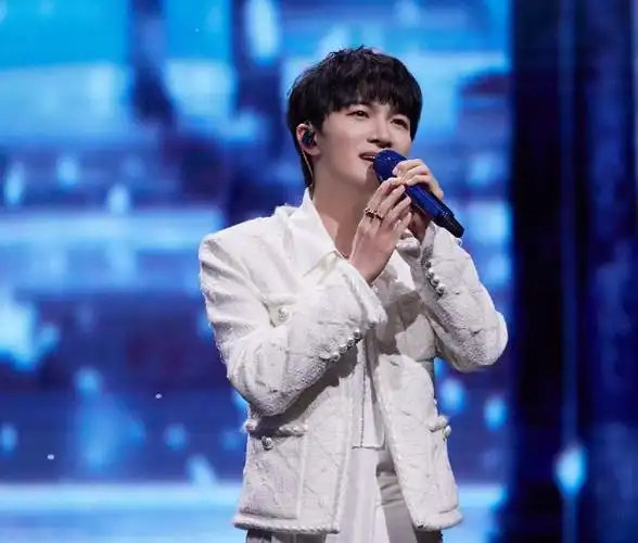 是因为这也是一首非常好听的歌曲,这是周深为电视剧《斛珠夫人》演唱