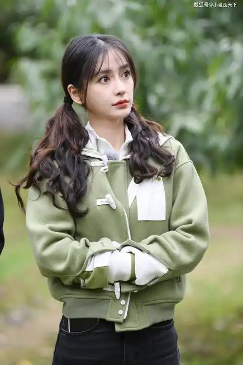 杨颖奔跑吧活动照合集