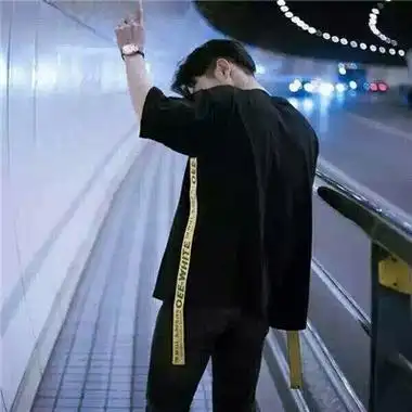 男生头像图片帅气阳光背影头像精选我最爱的人就是你