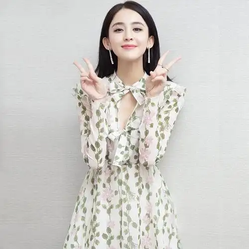 古力娜扎明星同款碎花印花小清新连衣裙女长袖公主裙蝴蝶结中裙仙
