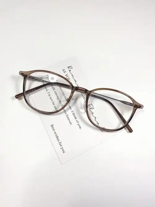 推荐一款适合方圆脸显脸小的眼镜框