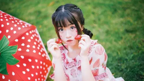 草莓女孩清纯甜美超清壁纸高清大图预览1920x1080_美女壁纸下载_美桌