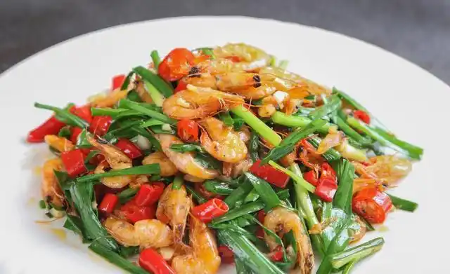 个头小营养高,钙是鸡蛋的10倍,多给孩子吃|韭菜|河虾|鸡精|辣椒|大虾