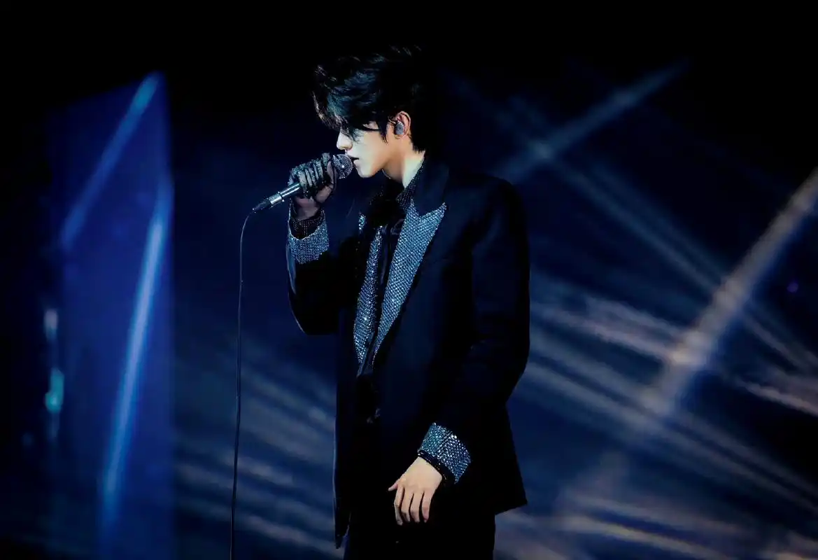 蔡徐坤演唱会状态#蔡徐坤新加坡演唱会今天如期举行,状态怎么样?