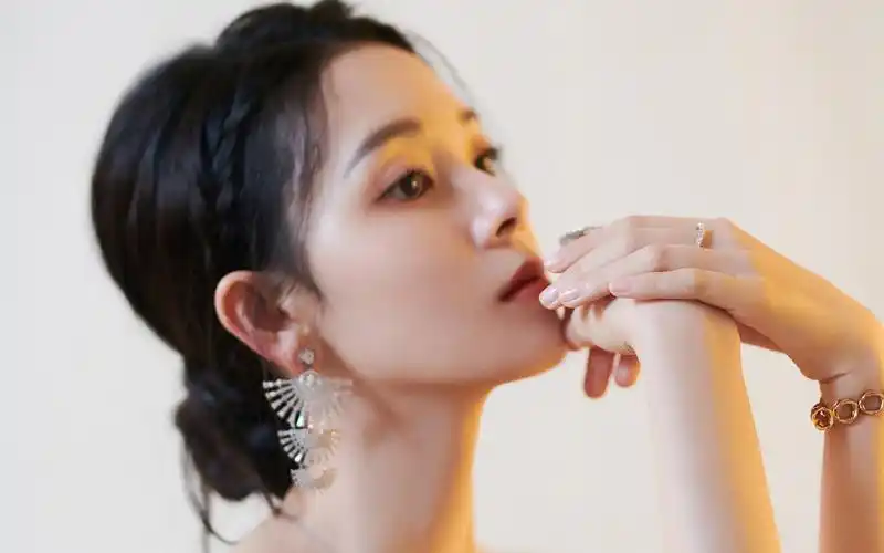 陈瑶性感ins超仙气背景图-明星壁纸 - 壁纸家