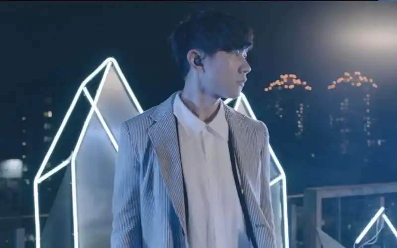 林俊杰伟大的渺小线上新歌演唱会