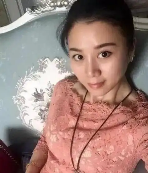 女人35岁离婚基本上完了,35岁离婚女人过的什么样的生活?