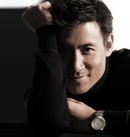 【图】张学友年轻时候写真帅气十足 感受他不凡的音乐和演艺才华