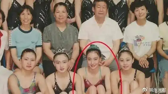 陶虹曾是花样游泳运动员,退役后她选择进入影视圈,开始了全新的挑战