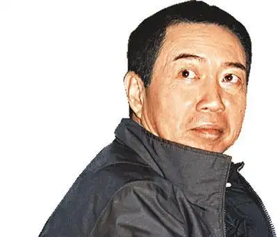 同时邢李源也时常致力于公益事业,由他出资所捐赠的多所学校也已开学