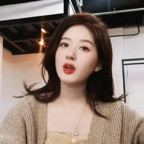 75 赵露思|07发现不知不觉修成了闺蜜头像#赵露思