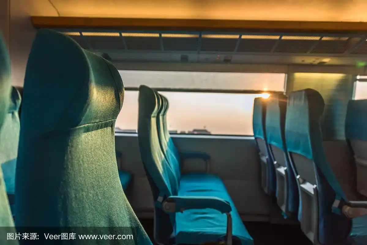 火车上靠窗的空座位