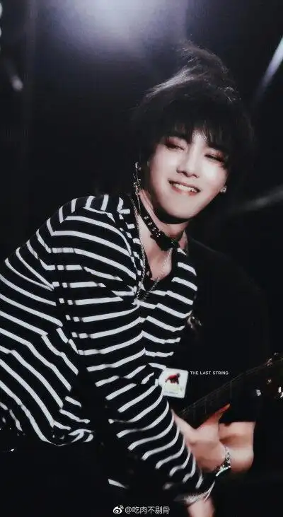 华晨宇__华绒绒