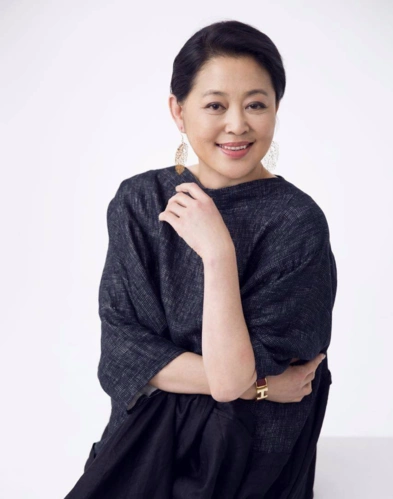 倪萍赵忠祥重现经典 遭网友吐槽年纪大了就不要登台