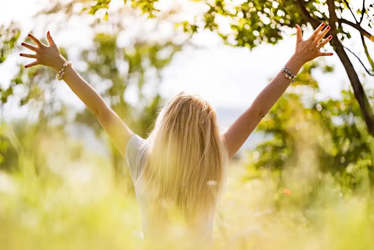 "5 秒钟缓解心情不好的方法,让你重获好心情!