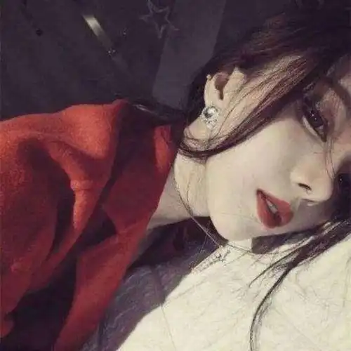 2021年最火的头像女,这张照片图片,这个女生女孩,她的这张侧面的照片