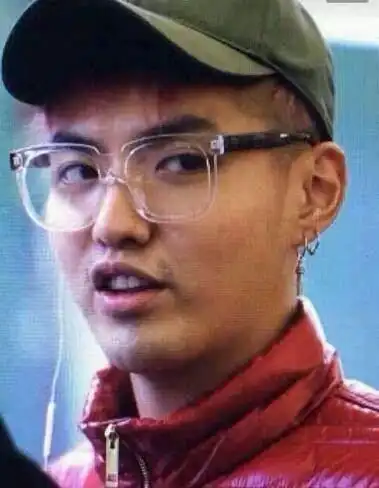 男星不化妆:吴亦凡胖一圈,黄子韬天生烟熏妆,杨洋颜值降低