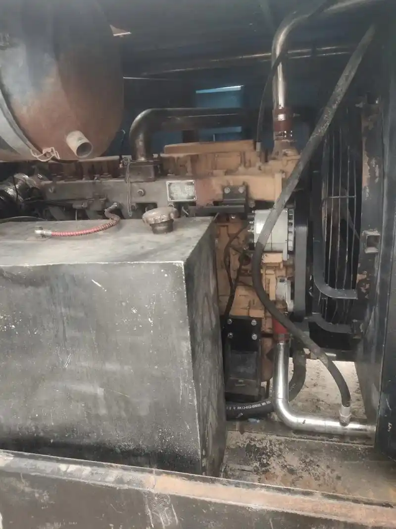 开山27-22空压机,二手螺杆空压 - 抖音