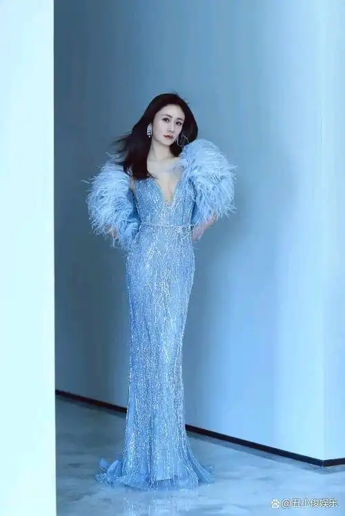 娱乐圈女明星的s型身材曲线一览