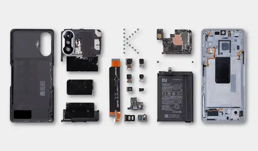 红米手机官方发布了一段官方拆解视频,清晰展现了这款手机的内部结构