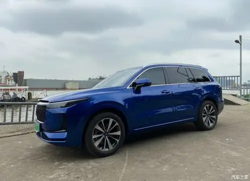 深邃的蓝色更耐看 我的理想one首秀