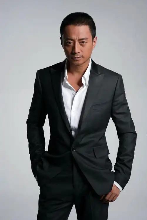 《流光之下》:张涵予和蓝盈莹的父女恋,为何让观众无法接受?