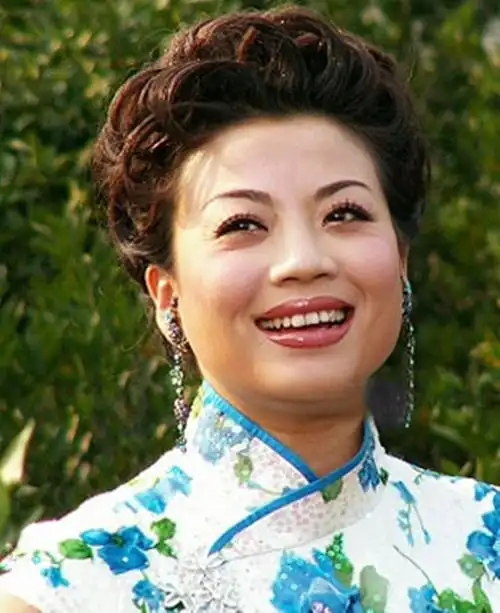 庆七一----张也献歌