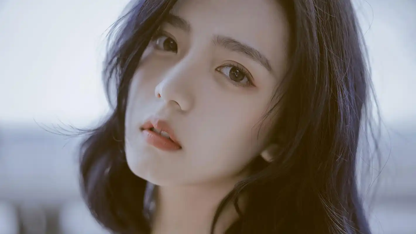 白皙清纯美女海边高清桌面壁纸高清大图预览1920x1080_美女壁纸下载