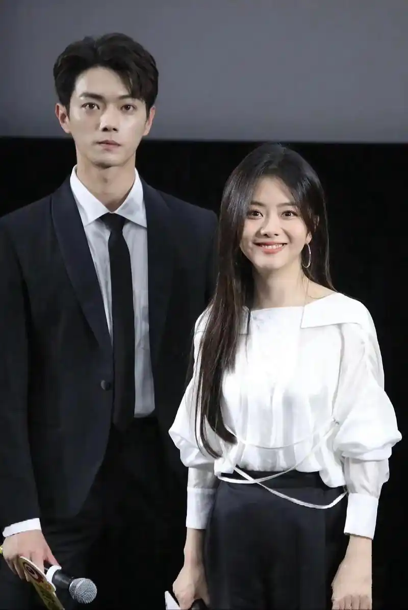 你比星光美丽 #谭松韵 #许凯 #这谁顶得住啊 #高甜来袭 - 抖音