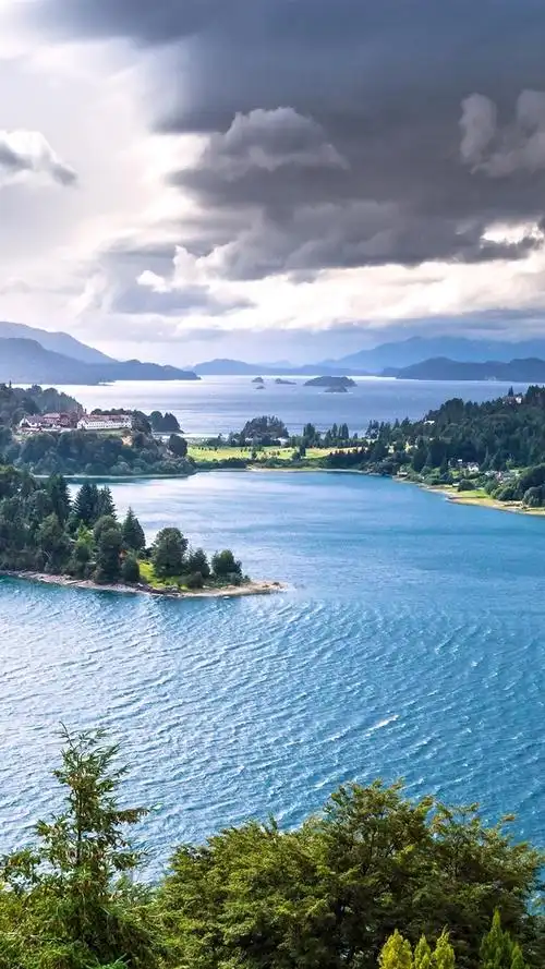 纳韦尔瓦皮湖,巴塔哥尼亚,阿根廷,树木,山 iphone 壁纸