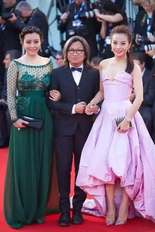 郝蕾又肥又土算不算美人?看她和孙俪高圆圆的合照,你就有答案了