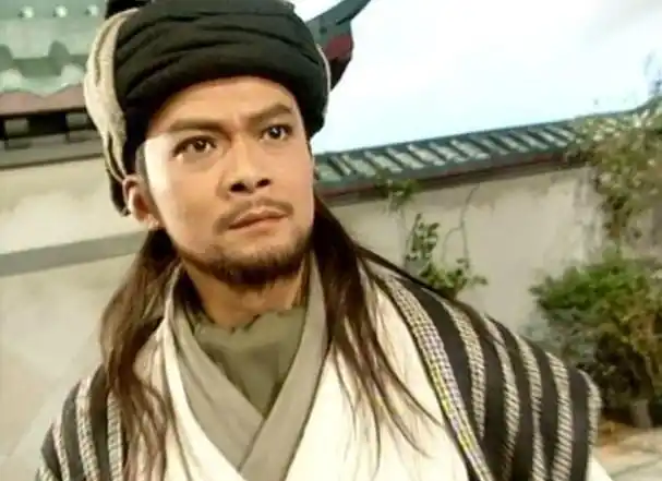 《天龙八部》中,乔峰有过什么奇遇,为何年仅30岁就罕有敌手?