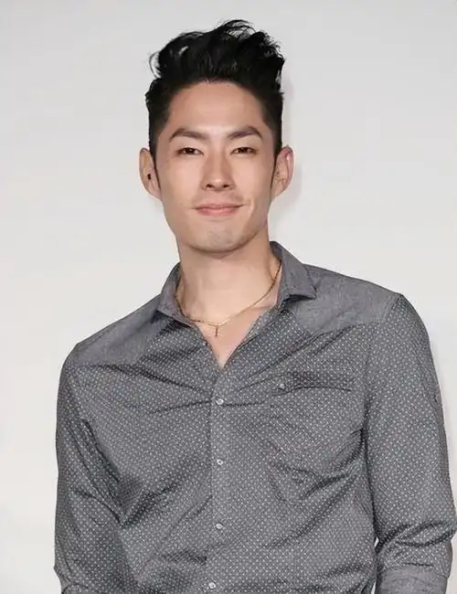 吴建豪生图引发热议:颜值与真实,粉丝如何看待?