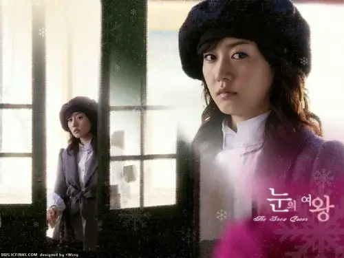 其他的不知道 但是韩剧《雪之女王》里的服装是成宥利自己的 随意发几