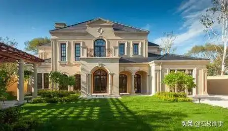 法式风格的别墅一直很受广大盖房客户的喜欢,其经典的装饰元素,古典