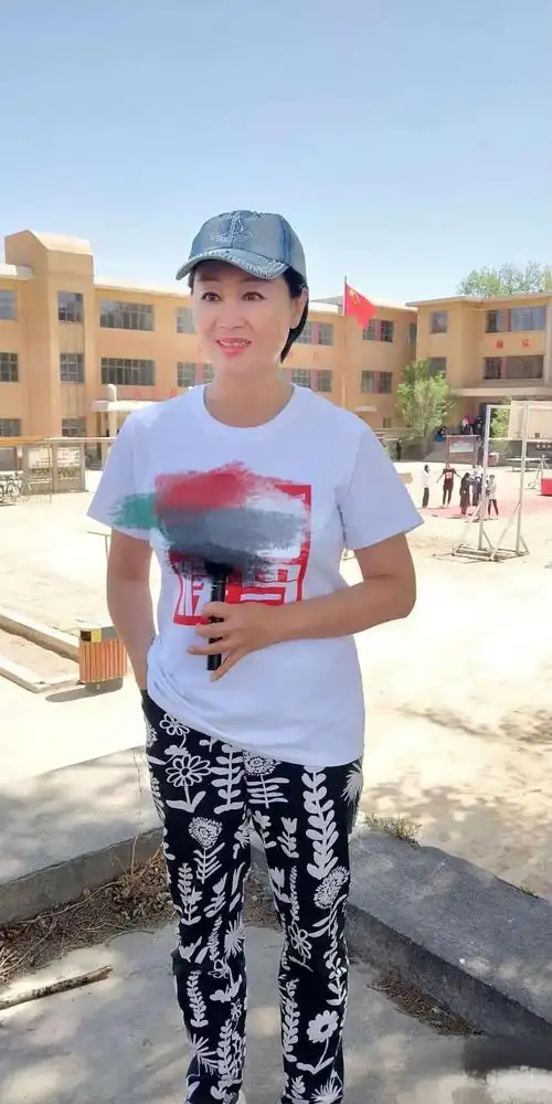 王姬庆生的素颜照无修饰的脸下垂皮肤松弛这才是59岁真实样