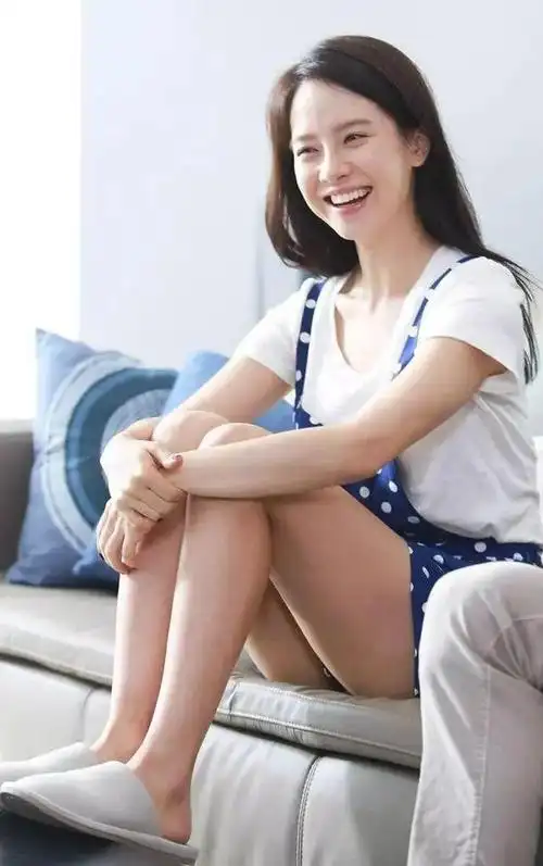 拍完全裸戏差点被退圈靠一部综艺活过来了