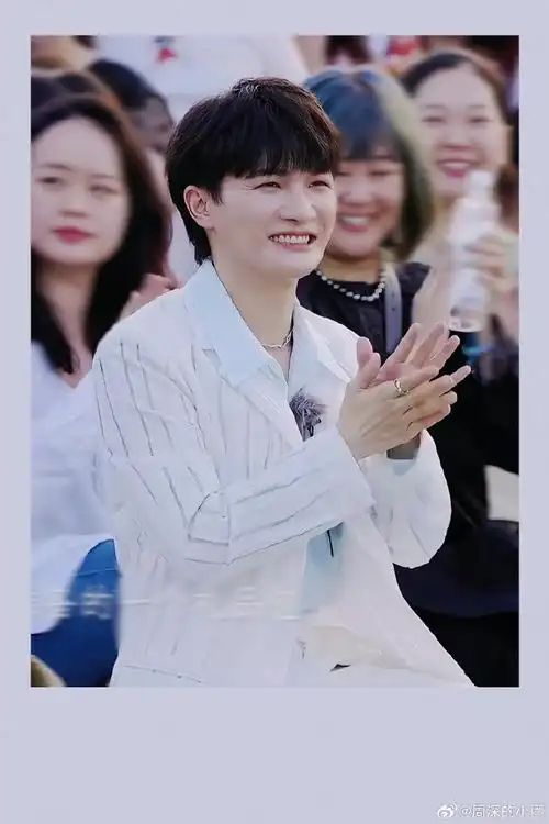 周深你好生活##周深唱化身孤岛的鲸太感人了