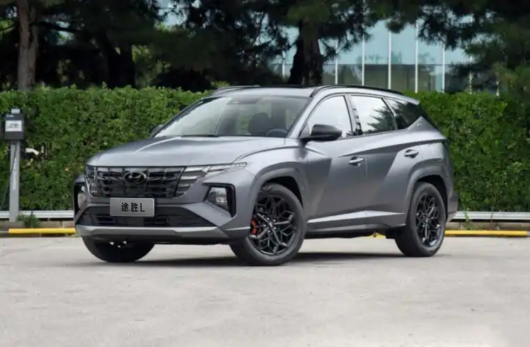 实拍新款现代途胜l,换装8at变速箱 新车将于10月28日上市