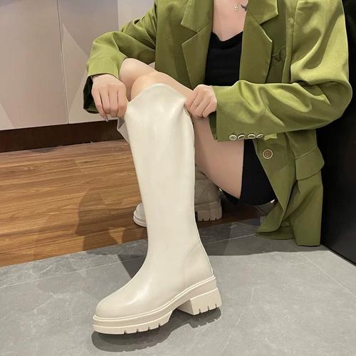 街拍长筒靴女秋冬2024年新款不过膝后拉链v口高筒骑士靴白色长靴