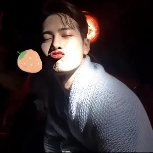 【王嘉尔】【新歌】 学会这个手势 你也可以召唤出王嘉尔