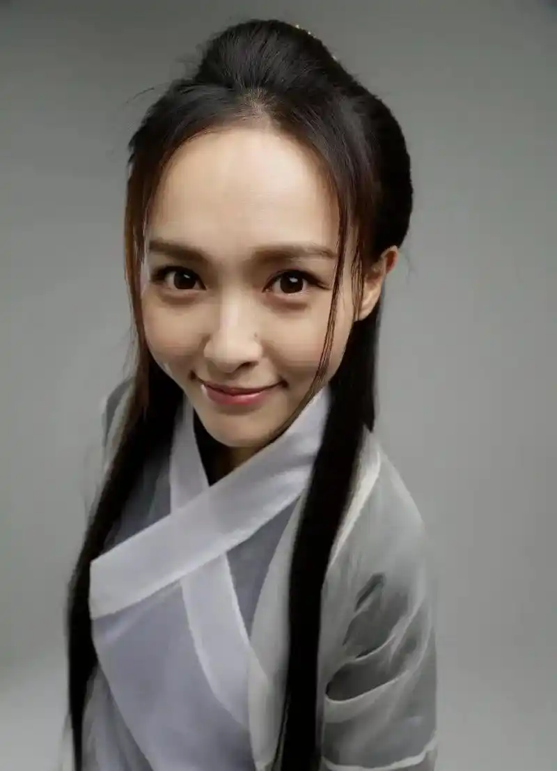 唐嫣素颜下皮肤很好