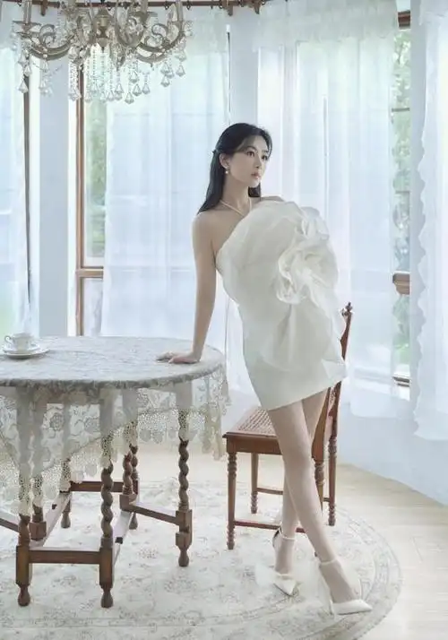 今天(11月6日),杨紫的生日,她庆生的动态获得了大量粉丝和网友的祝福