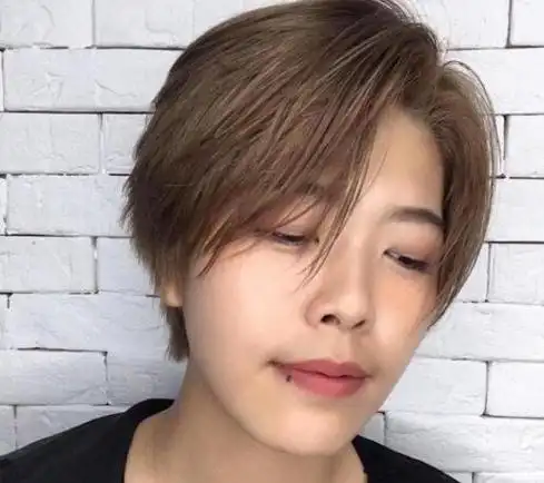 女生中性偏男短发发型图片大全